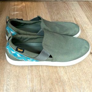 Teva Voya slip on shoes size 9